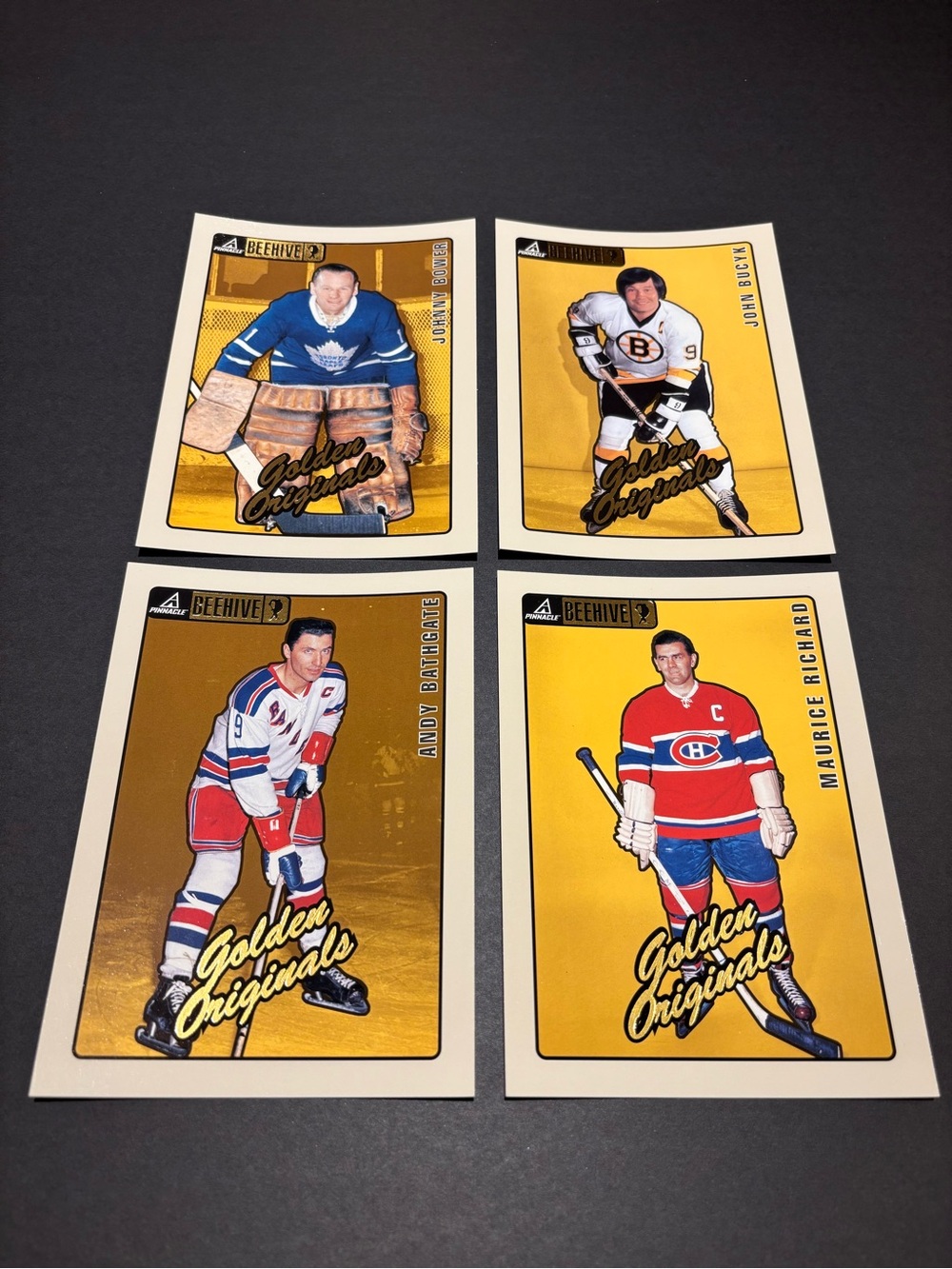 Lot of 1997-98 Pinnacle Beehive Jumbo Hockey Cards